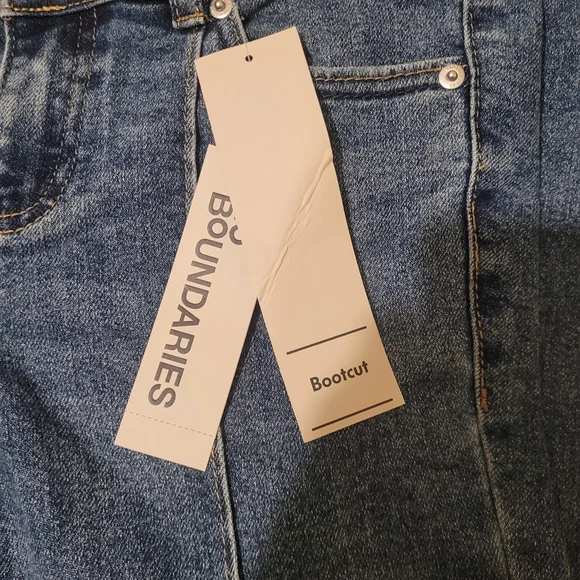 No Boundaries Bootcut Women's Blue Seam-Detail Jeans - Picture 4 of 9